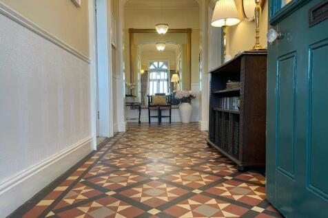 Grand tiled entrance hall