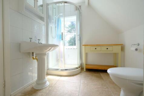 Annexe shower room