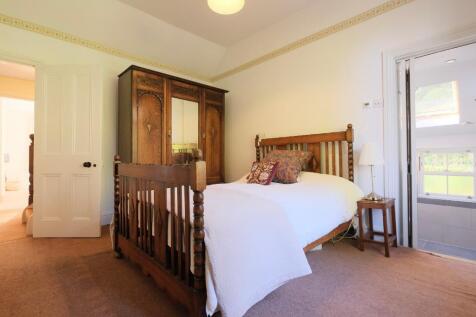 Bedroom 4 with ensuite wet room