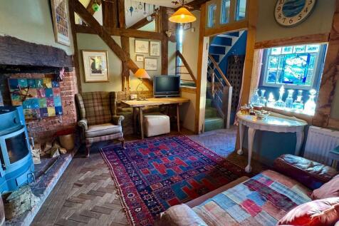Comfortable living area/snug
