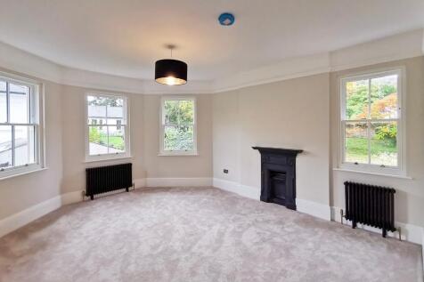 Rooms with grand proportions