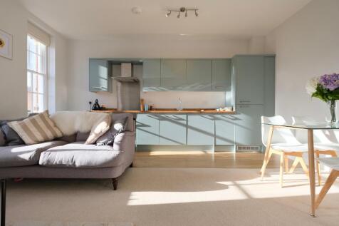 Kitchen/living area