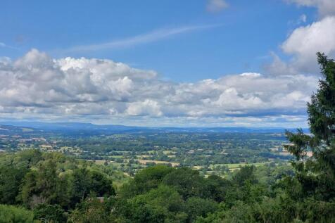 Spectacular view to Hay Bluff
