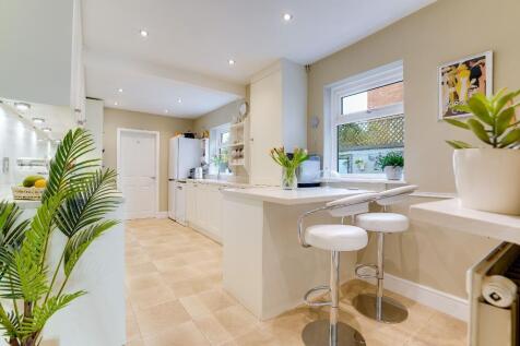 White modern kitchen