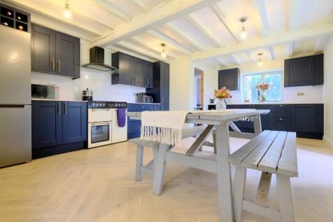 Beautifully renovated new kitchen