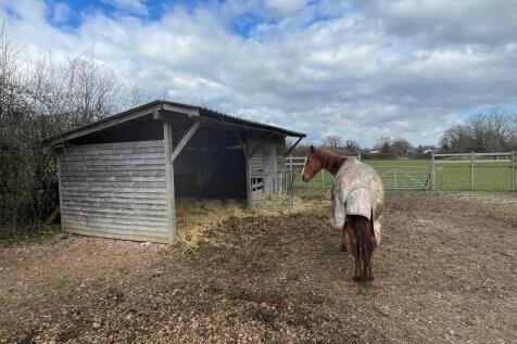 Field shelter