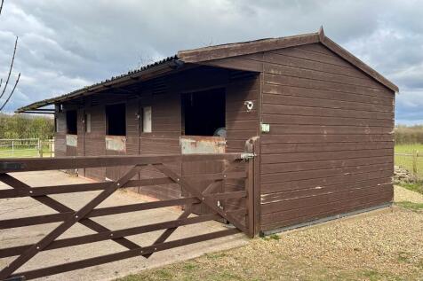 Stabling close to the cottage