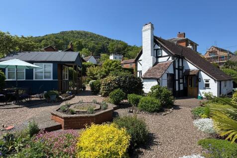 South-facing garden &amp; hill views