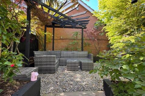 Relaxing garden space to enjoy
