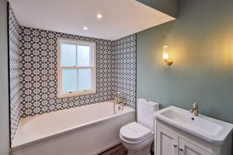 Family bathroom example