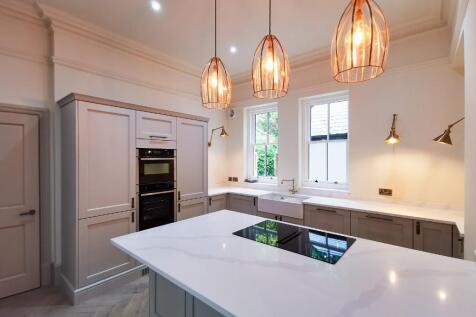 Kitchens with marble worktops
