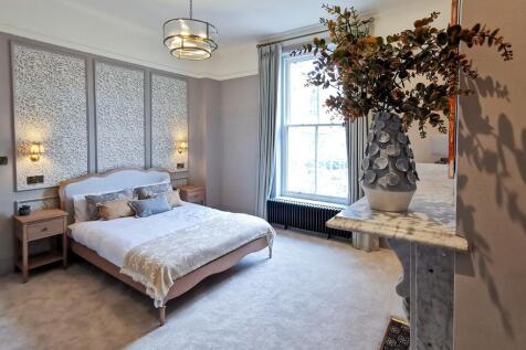 All rooms with classic proportions