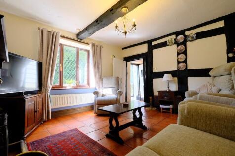 Snug/TV room