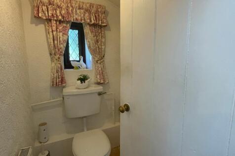Downstairs cloakroom