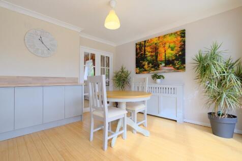 Pretty dining area