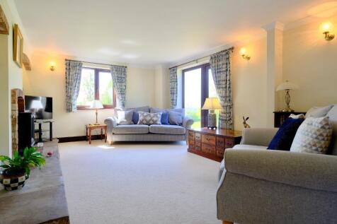 26 ft sitting room to enjoy