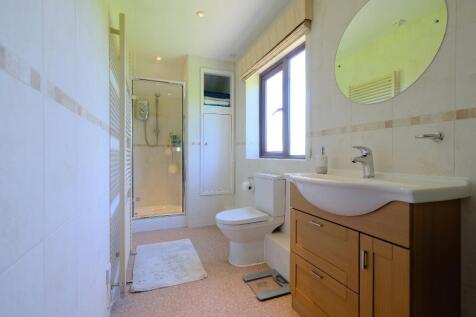 Ensuite shower room to Bedroom 1
