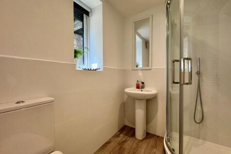 Family shower room