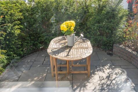 Courtyard garden