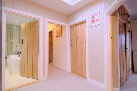 Lovely light landing to bedrooms