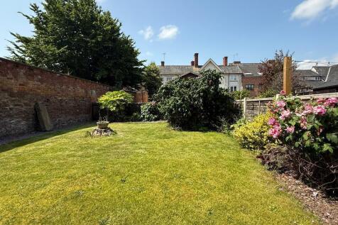 Sun filled flat garden