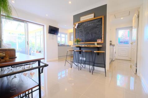Lovely open plan kitchen to conservatory