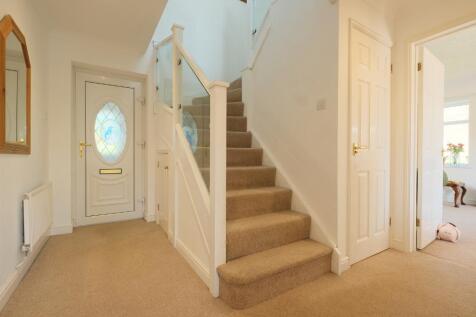 Entrance hall leading to sitting room
