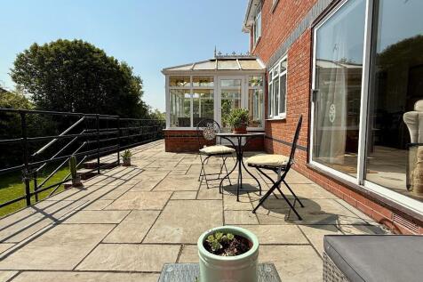 Sun terrace and conservatory