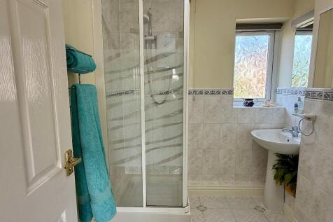Ensuite shower room to Bedroom 1