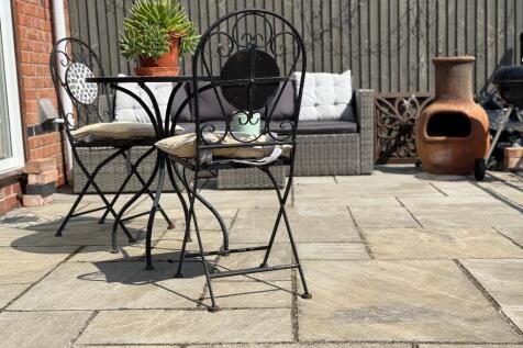 Terrace to enjoy in the summer sunshine