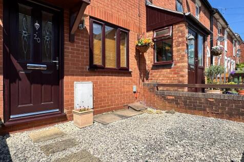 Front garden to No. 20