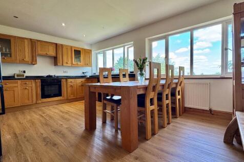 Kitchen / breakfast room