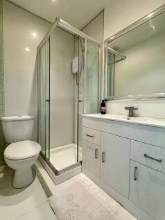 Ensuite shower room