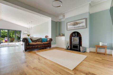 Family room leading to kitchen