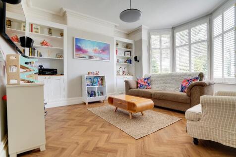 Sitting room to relax in