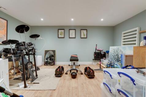 Gym on lower ground floor