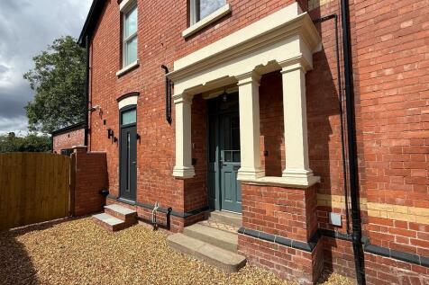 Front door and door to utility room