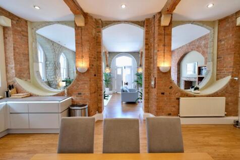 Kitchen/Dining