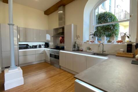 New contemporary kitchen