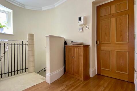 Landing and rear entrance door