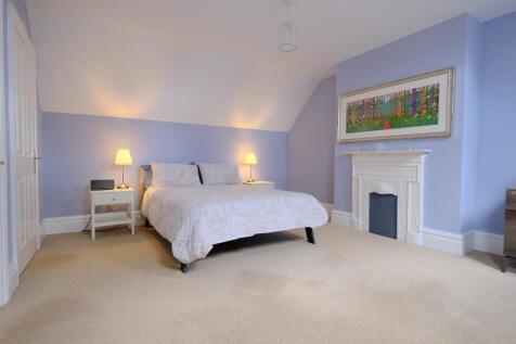 Grand Bedroom 1, 15&#39; x 13&#39;6