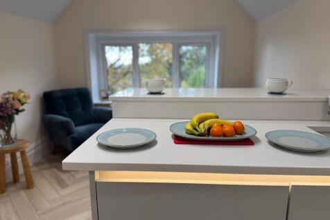 Elegant breakfast bar and views