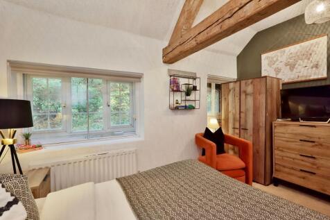 Characterful bedroom 3