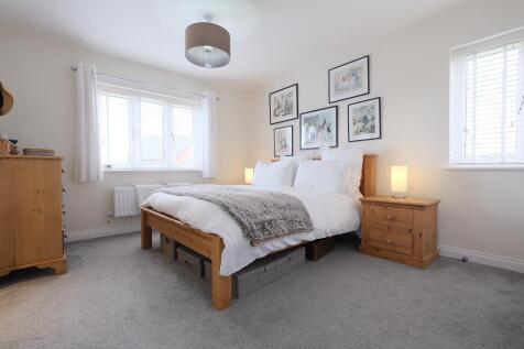 Main bedroom with ensuite shower room