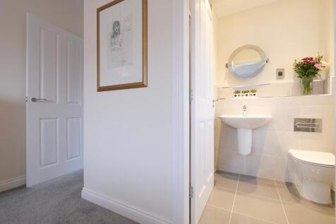 En suite shower room (Bedroom 2)