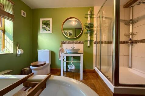 Family bathroom with shower &amp; bath