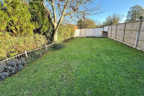 Sunny flat rear garden