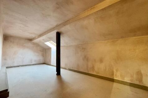 Amazing eaves storage x 2