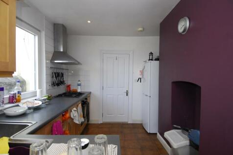 30HoldsworthSt008.JPG