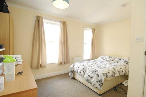 36WestHillRd002.JPG